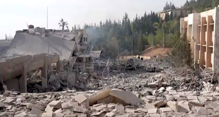 تخریب موسسه تحقیقات علمی دمشق بر اثر حملات صهیونیستها تخریب موسسه تحقیقات علمی دمشق بر اثر حملات صهیونیستها