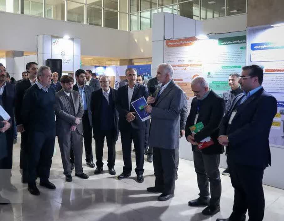 ارایه طرح بازسازی ترانسهای توزیع فرسوده توسط ایران ترانسفو به رییسجمهور