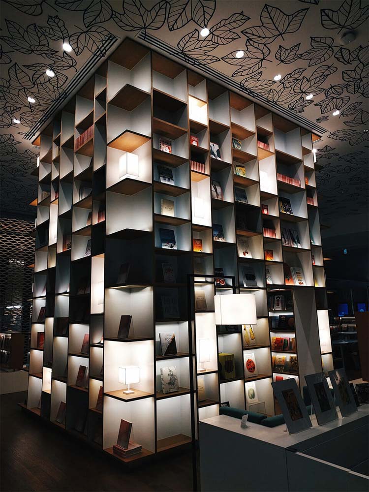 چرا مشتریان، با نور مناسب بیشتر خرید میکنند؟ واقعیتی که فروشگاهها نادیده میگیرند!