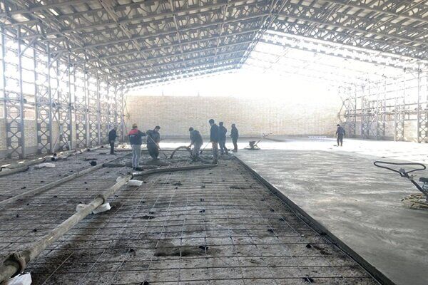 سالن ورزشی چند منظوره راه آهن با ۲۵۰ میلیارد ریال هزینه وارد مرحله بتنریزی شد سالن ورزشی چند منظوره راه آهن با ۲۵۰ میلیارد ریال هزینه وارد مرحله بتنریزی شد