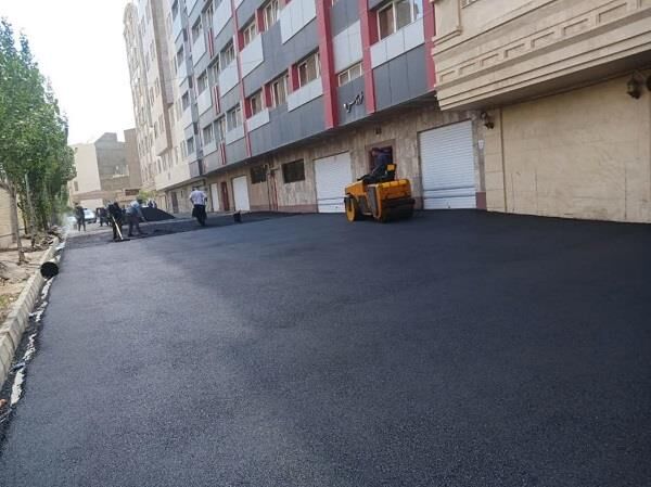 آسفالت ریزی بیش از یک هزار و ۲۰۰ تنی هفته گذشته معابر سطح حوزه شهرداری منطقه ۲ آسفالت ریزی بیش از یک هزار و ۲۰۰ تنی هفته گذشته معابر سطح حوزه شهرداری منطقه ۲