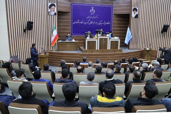 متهم پرونده رضایت خودرو منکر اتهامات شد متهم پرونده رضایت خودرو منکر اتهامات شد