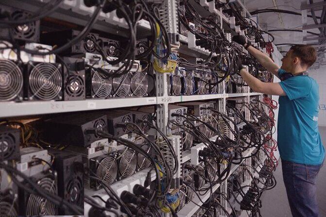 کشف مزرعه استخراج رمزارز در کافیشاپ یکی از دانشگاههای مشهد کشف مزرعه استخراج رمزارز در کافیشاپ یکی از دانشگاههای مشهد