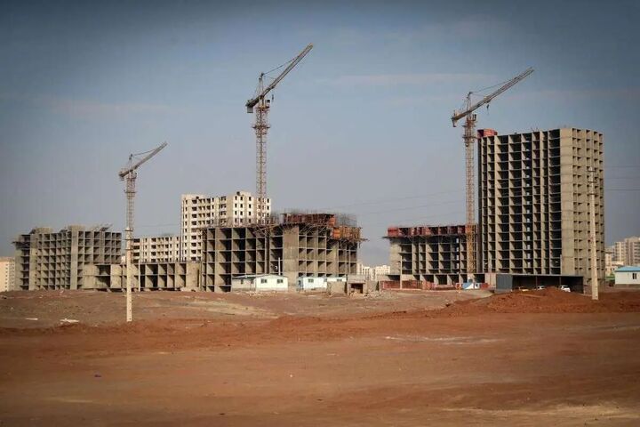 رشد هزینه ساخت؛ موتور جدید افزایش قیمت در سال ۱۴۰۵| کاهش توان خرید خانوارهای طبقه متوسط رشد هزینه ساخت؛ موتور جدید افزایش قیمت در سال ۱۴۰۵| کاهش توان خرید خانوارهای طبقه متوسط
