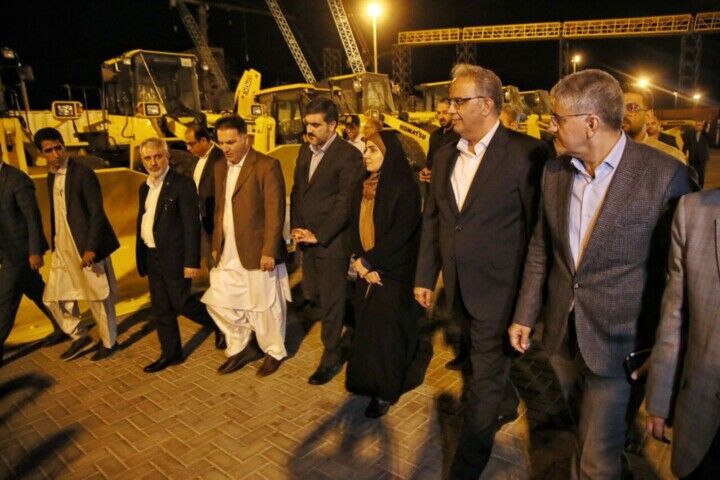 واردات ۵۰ دستگاه ماشینآلات سنگین راهداری در بندر چابهار واردات ۵۰ دستگاه ماشینآلات سنگین راهداری در بندر چابهار
