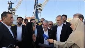بازدید رئیسجمهور ایران از بندر شهید بهشتی در چابهار بازدید رئیسجمهور ایران از بندر شهید بهشتی در چابهار