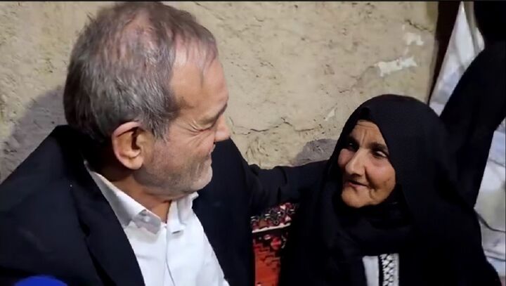 دیالوگی جالب از سفر رئیس جمهور به سیستان و بلوچستان دیالوگی جالب از سفر رئیس جمهور به سیستان و بلوچستان