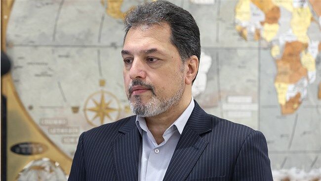 اظهارنظرهای ناآگاهانه لطمه بزرگی به کشور وارد میکند اظهارنظرهای ناآگاهانه لطمه بزرگی به کشور وارد میکند