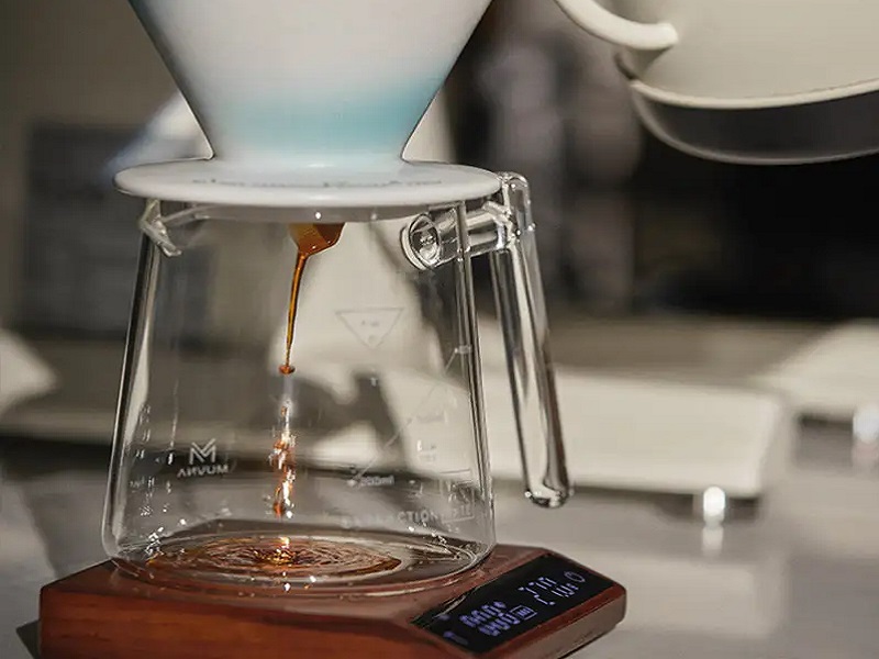 اسکیل قهوه با چوب گردو از برند muvna