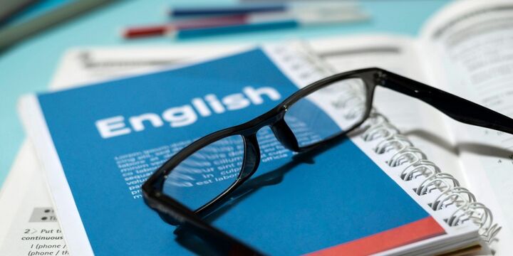 بهترین کتاب مکالمه انگلیسی برای مهاجرت تحصیلی، کاری و سفر بهترین کتاب مکالمه انگلیسی برای مهاجرت تحصیلی، کاری و سفر