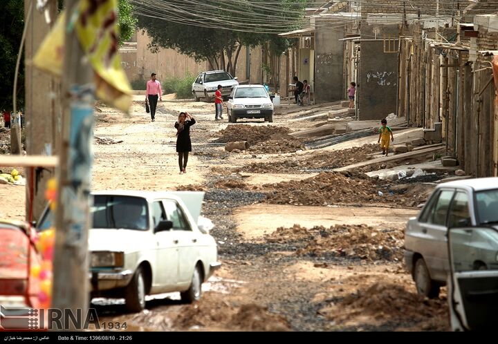 بازدید سرزده پزشکیان از منطقه کمبرخوردار منبع آب اهواز بازدید سرزده پزشکیان از منطقه کمبرخوردار منبع آب اهواز