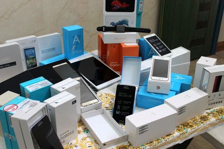 تبعات قطع سهمیه ارز ۵۰۰‌ هزار دلاری واردات تلفن همراه