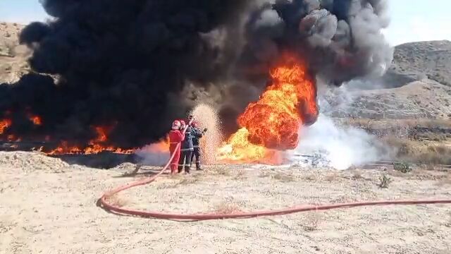 نشت خطوط لوله نفت در گچساران نشت خطوط لوله نفت در گچساران