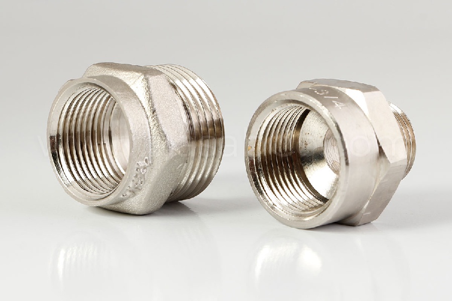 چرا اتصالات رزوهای برای لولههای پنجلایه بهترین انتخاب هستند؟