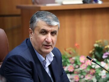 اسلامی: صنعت هسته‌ای ایران همگام با کشورهای پیشرو حرکت می‌کند