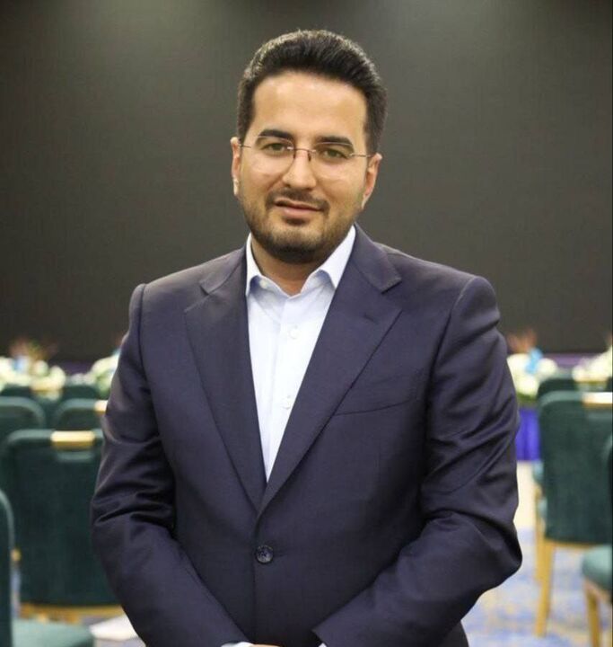 مقدم سرپرست مدیریت حوزه مدیرعامل ایرانخودرو شد مقدم سرپرست مدیریت حوزه مدیرعامل ایرانخودرو شد