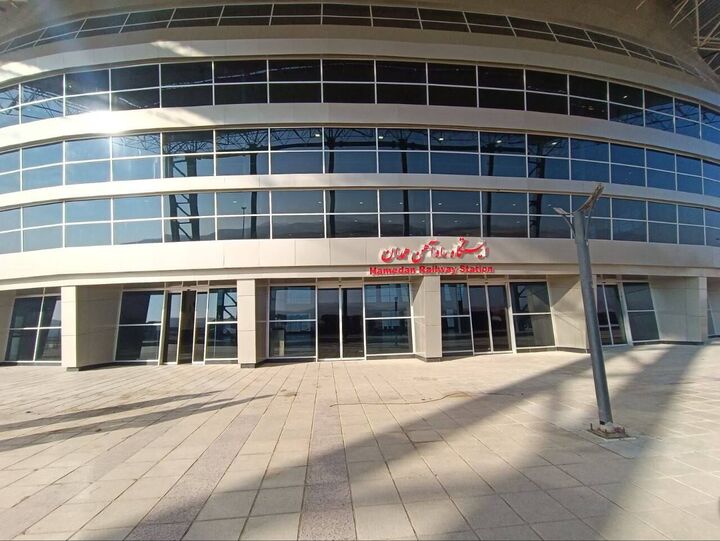 ایستگاه راهآهن همدان کامل شد