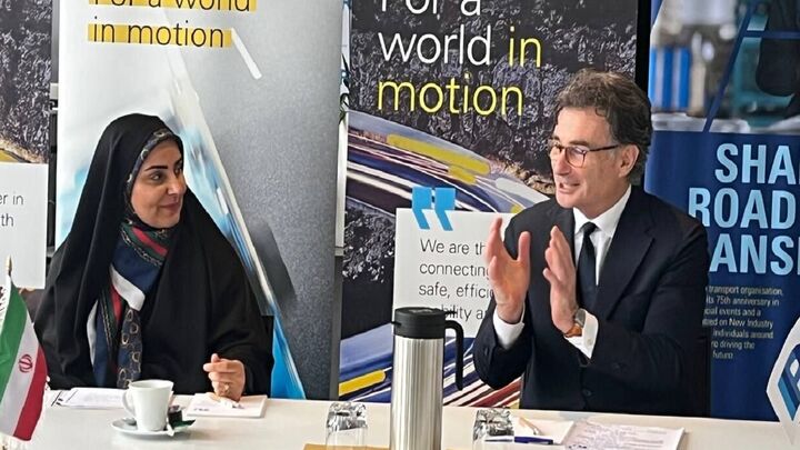 وزیر راه و شهرسازی در ژنو؛ گفتوگو با «ایرو» برای توسعه ترانزیت و همکاریهای حملونقلی