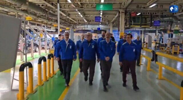 اقدام ضربتی از ایران خودرو؛ قیمت ها را ابلاغ نکنید خودمون محاسبه و ابلاغ میکنیم اقدام ضربتی از ایران خودرو؛ قیمت ها را ابلاغ نکنید خودمون محاسبه و ابلاغ میکنیم