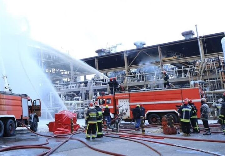 آتشسوزی پالایشگاه شازند مهار شد آتشسوزی پالایشگاه شازند مهار شد
