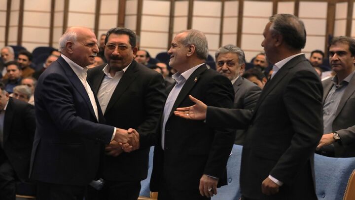 رئیس جمهور با انتخاب نودهفراهانی به عنوان مشاور امور اصناف موافقت کرد رئیس جمهور با انتخاب نودهفراهانی به عنوان مشاور امور اصناف موافقت کرد