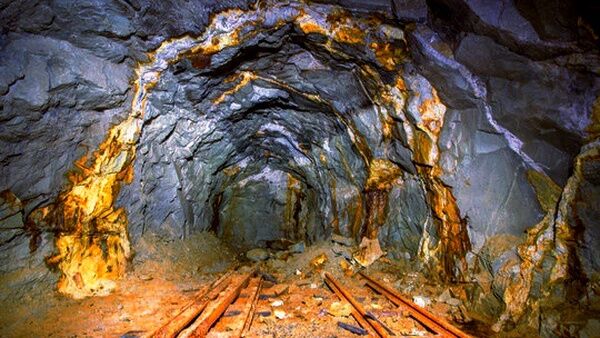 سکوت وزارت صمت در قبال حوادث معادن| فعالیت معادن با تجهیزات فرسوده ادامه دارد سکوت وزارت صمت در قبال حوادث معادن| فعالیت معادن با تجهیزات فرسوده ادامه دارد