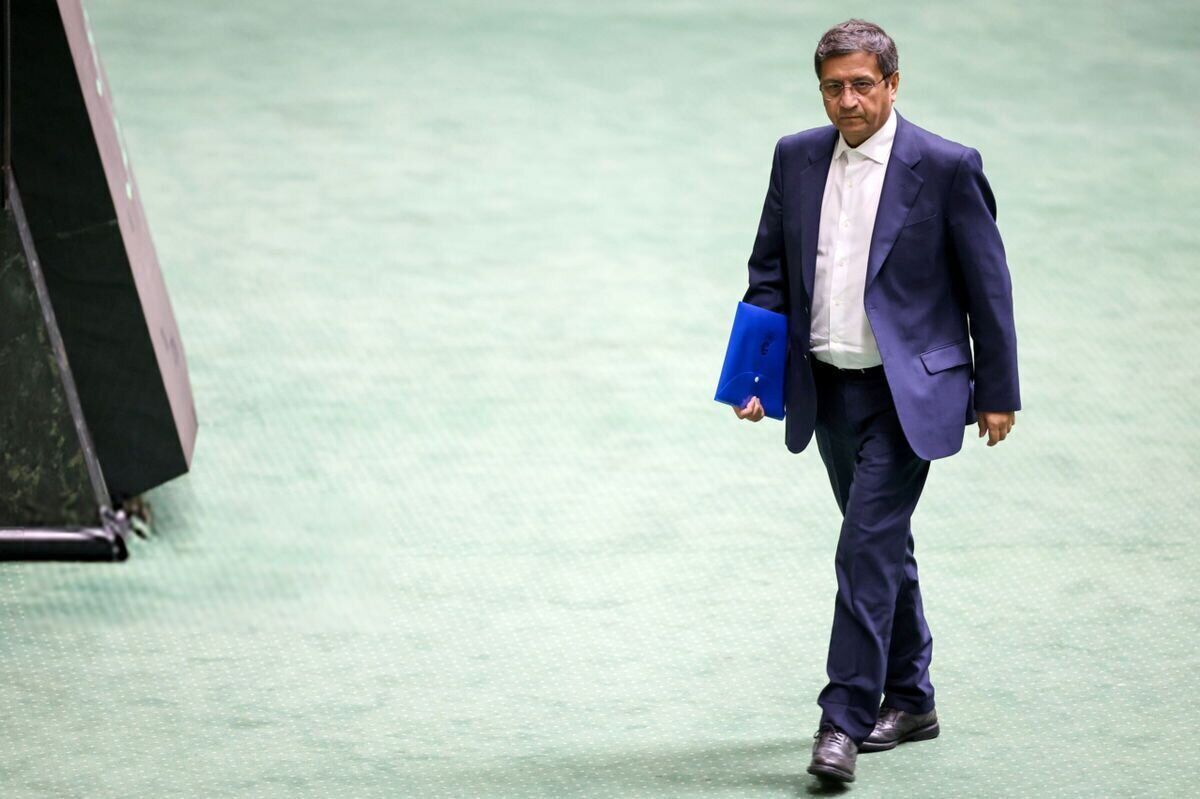 تاثیر  بازگشت همتی به بانک مرکزی بر بورس