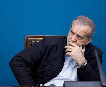 پزشکیان: مدیریت ذخیره‌سازی کانتینرها باید بررسی شود