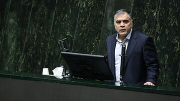 تولید نفت ایران از ۴ میلیون بشکه در روز گذشت