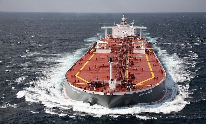 بلومبرگ نوشت: تکنیک ایران در دور زدن تحریم با نفتکشهای کوچک بلومبرگ نوشت: تکنیک ایران در دور زدن تحریم با نفتکشهای کوچک