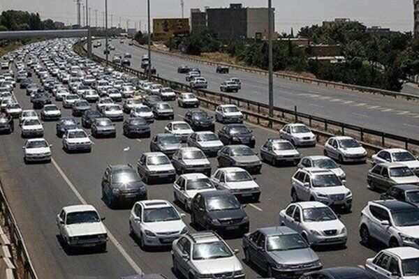 تردد خودروها در نوروز به ۲ میلیون دستگاه میرسد تردد خودروها در نوروز به ۲ میلیون دستگاه میرسد
