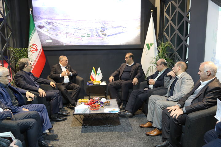 غرفه منطقه آزاد ارس در نمایشگاه اوراسیا میزبان سفرا و رایزنان اقتصادی غرفه منطقه آزاد ارس در نمایشگاه اوراسیا میزبان سفرا و رایزنان اقتصادی