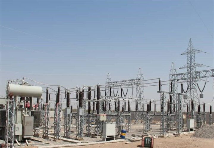 بزرگترین نیروگاه سقفی کشور در شهرک صنعتی چناران بهره برداری شد بزرگترین نیروگاه سقفی کشور در شهرک صنعتی چناران بهره برداری شد