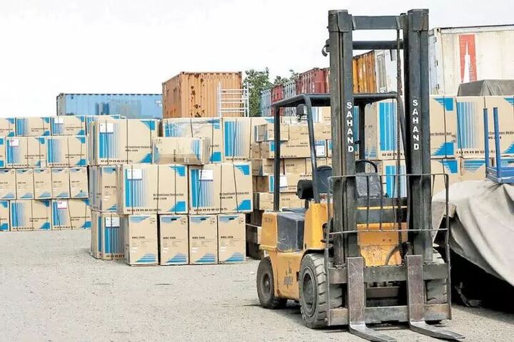 کشف ۱۷۲ میلیارد تومان کالای قاچاق توسط قرارگاه نوروزی پلیس اقتصادی فراجا کشف ۱۷۲ میلیارد تومان کالای قاچاق توسط قرارگاه نوروزی پلیس اقتصادی فراجا