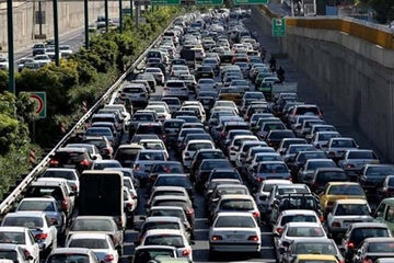 تمامی محورهای ورودی تهران قفل شد