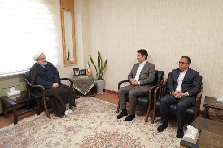 ایجاد اشتغال در کردستان با اجرایی کردن شعار سال ممکن می شود ایجاد اشتغال در کردستان با اجرایی کردن شعار سال ممکن می شود