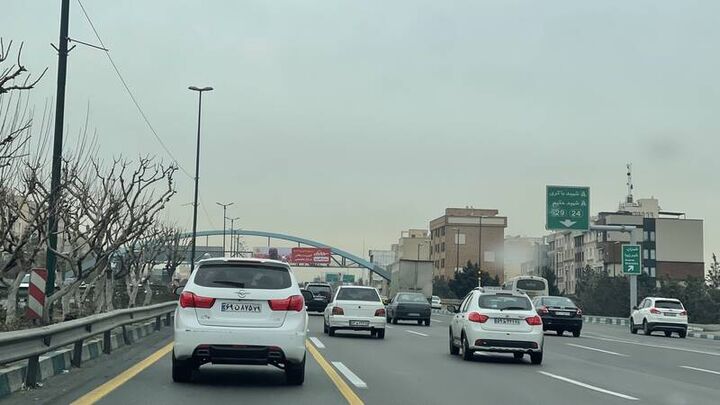 لاین مخصوص خودروهای پرسرنشین در بزرگراه همت