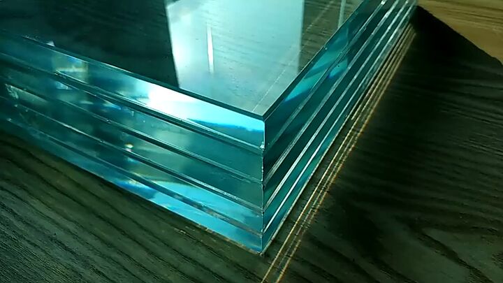 شیشه لمینت؛ سرمایه گذاری هوشمندانه برای امنیت و آسایش شیشه لمینت؛ سرمایه گذاری هوشمندانه برای امنیت و آسایش