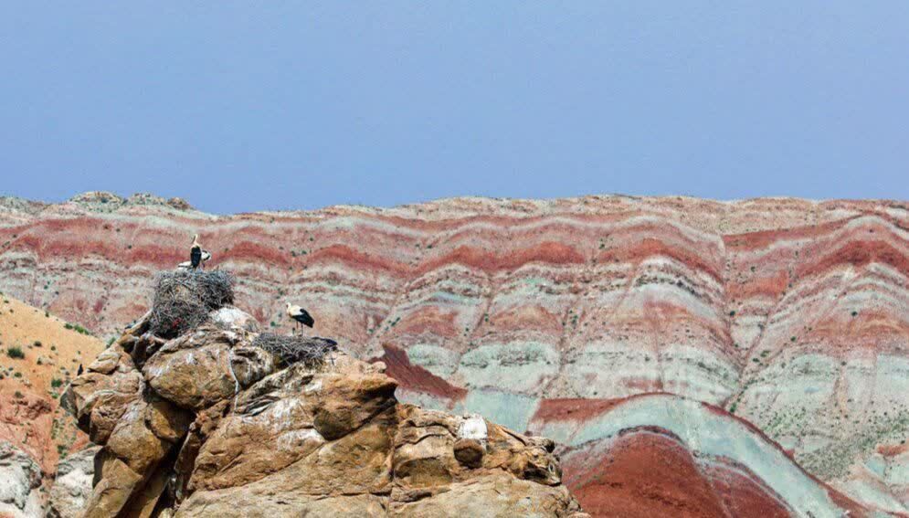 زیبایی های بکر ماهنشان از دریاچه پری تا معدن انگوران
