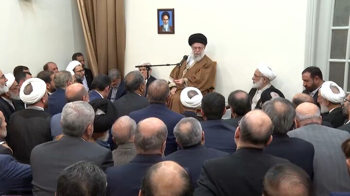 رهبر انقلاب: اشتباهی که در برجام کردیم اینجا تکرار نشود رهبر انقلاب: اشتباهی که در برجام کردیم اینجا تکرار نشود