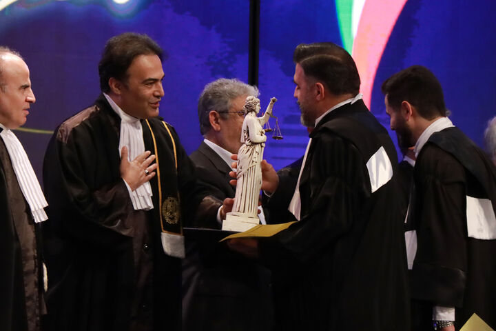 مراسم تحلیف