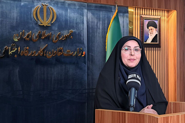 مطالبات اصناف در طرح کالابرگ الکترونیکی تا هفته آینده پرداخت میشود مطالبات اصناف در طرح کالابرگ الکترونیکی تا هفته آینده پرداخت میشود