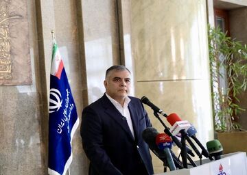 پاک نژاد: هیچ تصمیمی درباره افزایش قیمت حامل‌های انرژی گرفته نشده است