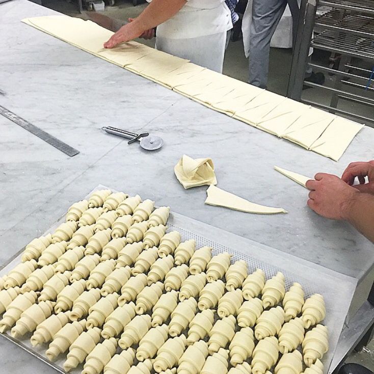 چگونه کارگاه کیک و شیرینی پزی خود را راه بیندازیم؟