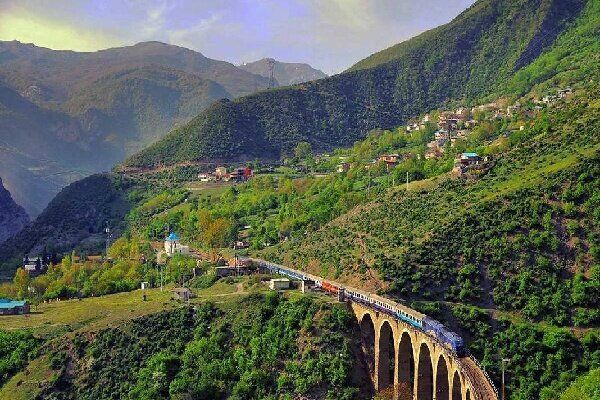 راهاندازی قطار فوقالعاده تهران ــ رشت ویژه اردیبهشت