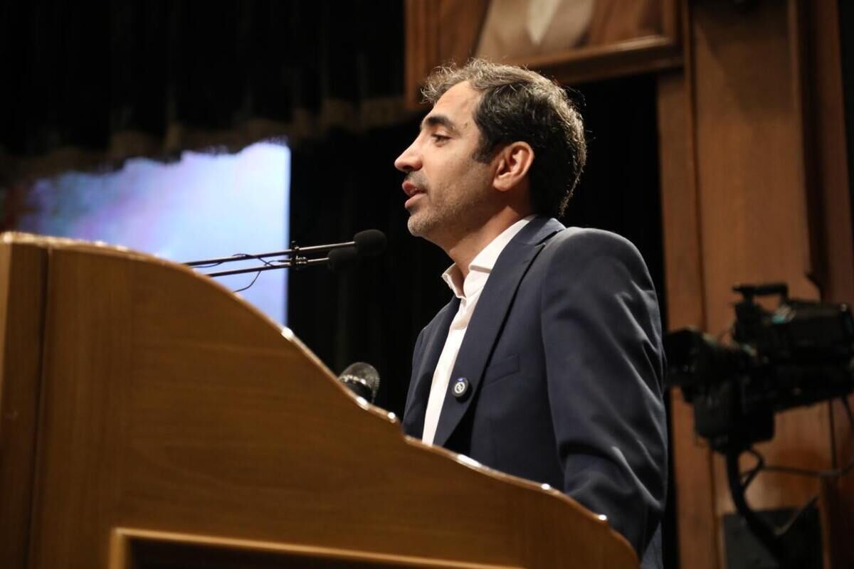 دلیل جهش نرخ ارز| اجرای ناقص قوانین عامل اصلی بیثباتی اقتصادی