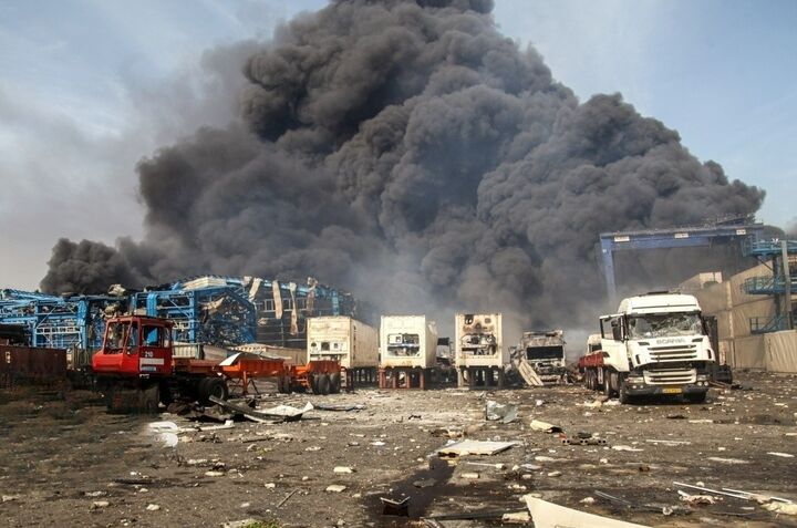 ارزیابی خسارات وارده به بیش از ۳ هزار کانتینر آسیبدیده در حادثه بندر شهید رجایی ارزیابی خسارات وارده به بیش از ۳ هزار کانتینر آسیبدیده در حادثه بندر شهید رجایی