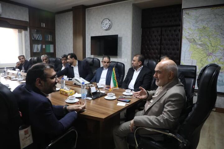 انتقال حسابهای شرکتهای نفت و پتروشیمی به خوزستان تا نیمه امسال اجرایی میشود انتقال حسابهای شرکتهای نفت و پتروشیمی به خوزستان تا نیمه امسال اجرایی میشود