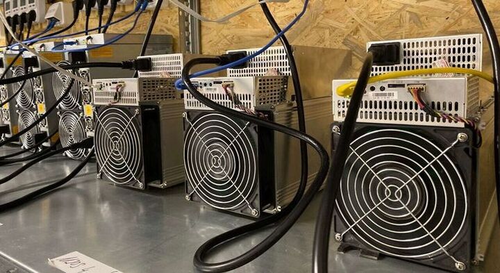 ماینینگ مجاز فقط بعد از دوره پیک| استخراج رمزارز فعلا ممنوع ماینینگ مجاز فقط بعد از دوره پیک| استخراج رمزارز فعلا ممنوع