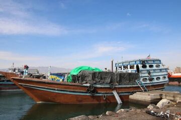 ۱۰۵ میلیارد ریال کالای قاچاق در آبهای میناب کشف شد